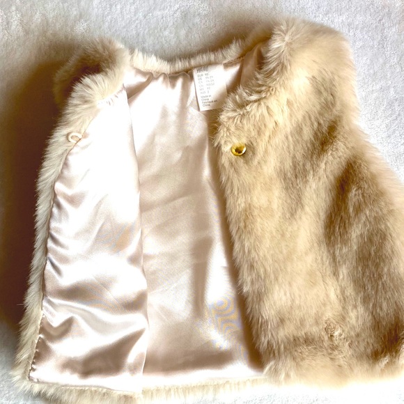 H&M Fur Vest - Picture 3 of 3